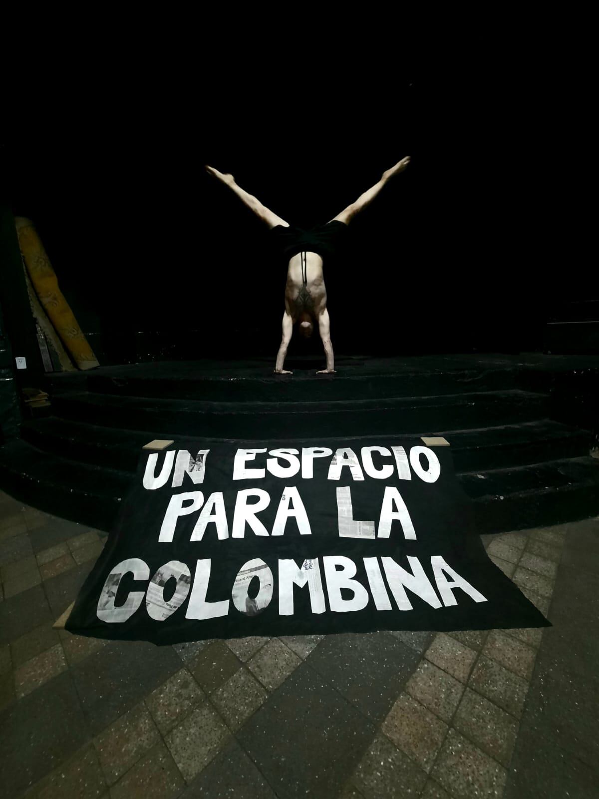 Grupo de tela y acrobacia de La Colombina.