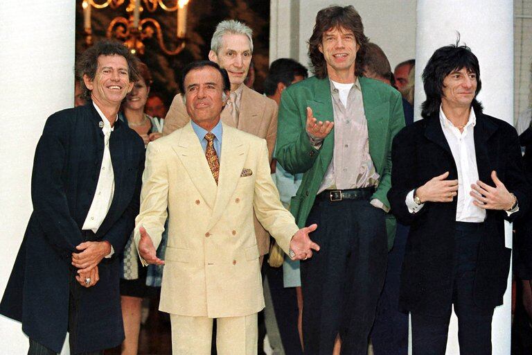 La foto de los artistas junto a Menem en Olivos.