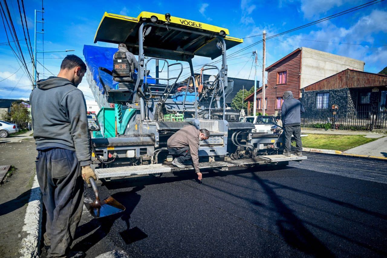 Ushuaia: comenzó la repavimentación de Avenida Alem