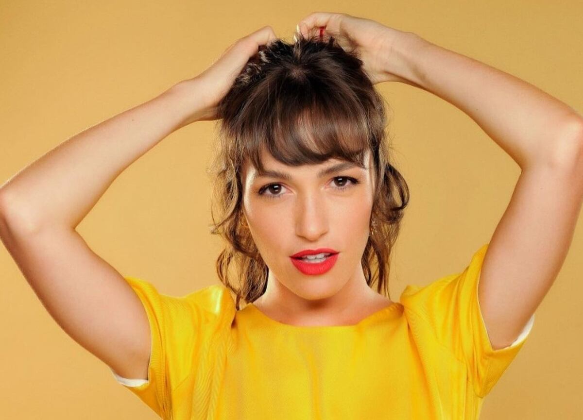 Cande Vetrano sorprendió con un topless artístico en la playa