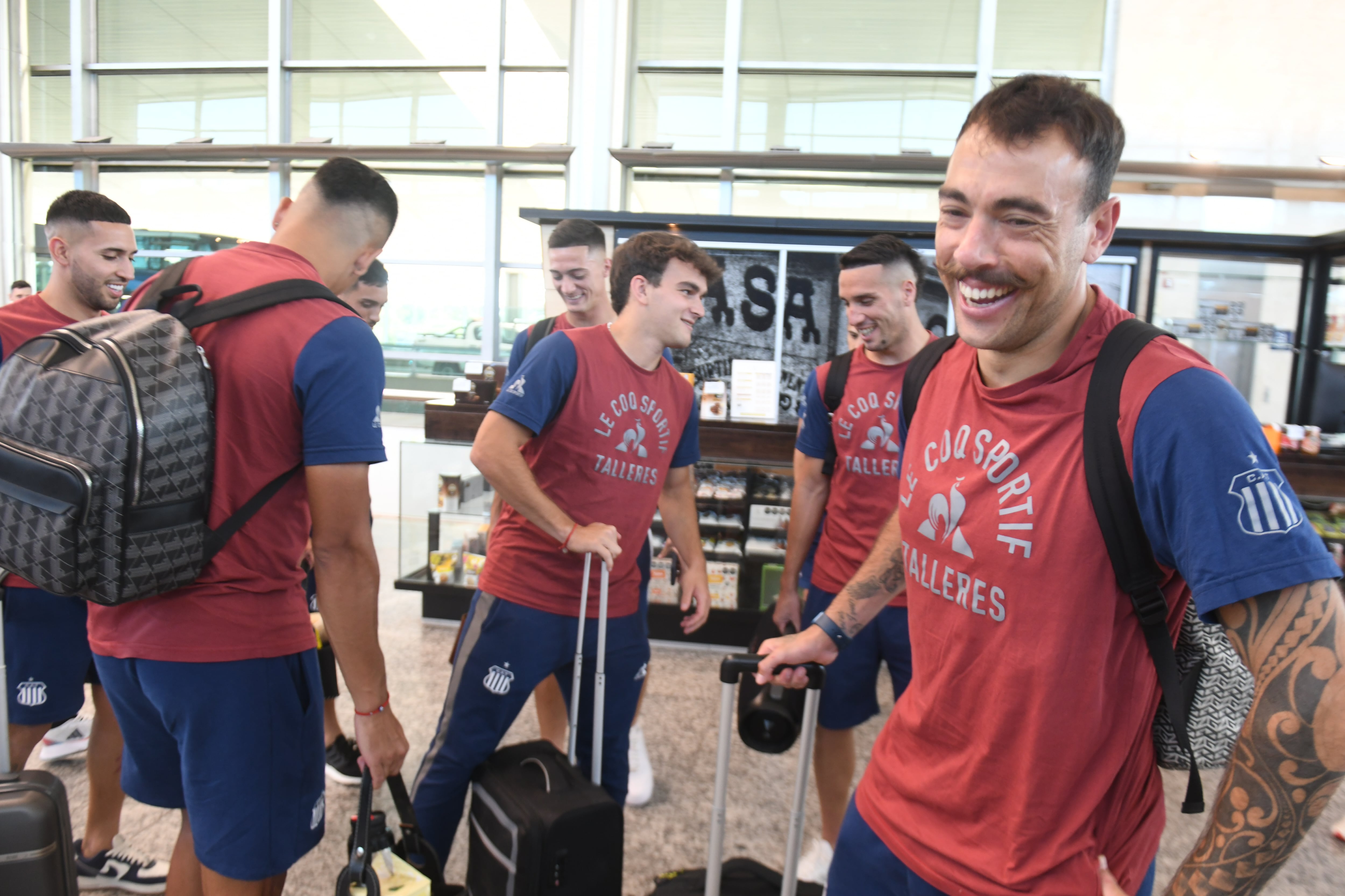 Partida desde el aeropuerto Córdoba de los jugadores y tecnicos del Club Atlético Talleres hacia Ecuador para jugar partido por la Copa Libertadores.