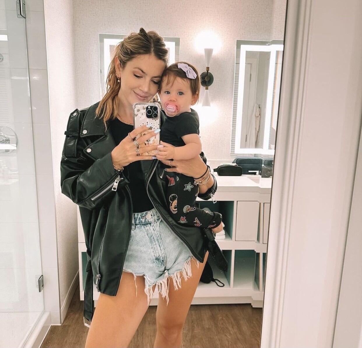 El look en composé de Baby Ari y su mamá Stephie Demner