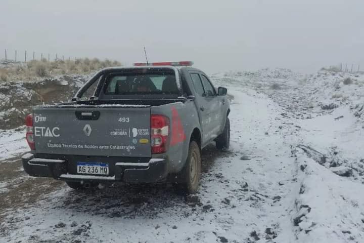 Nieve en Córdoba, entre Yacanto y cerro Los Linderos. (Gentileza)