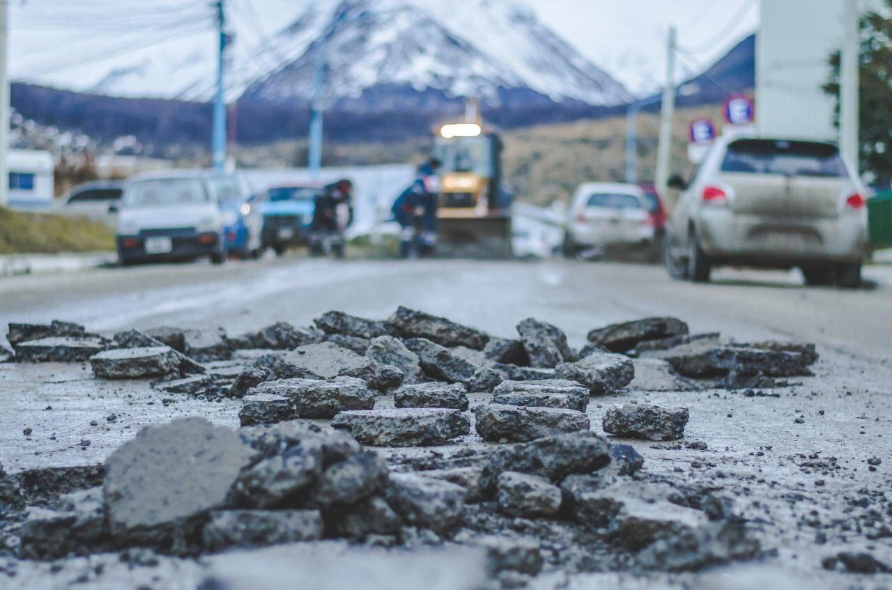 El Municipio realiza trabajos de reparación en el B° Mirador de los Andes