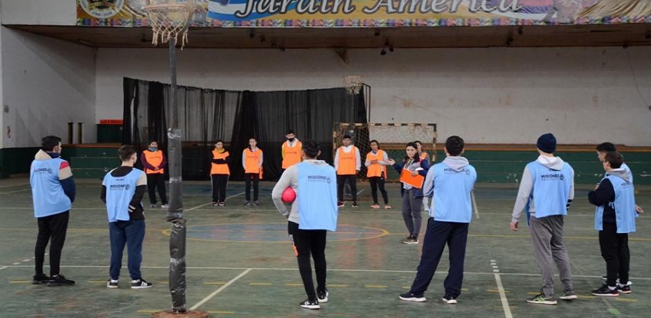 Clínica de Cestoball tuvo lugar en Jardín América.