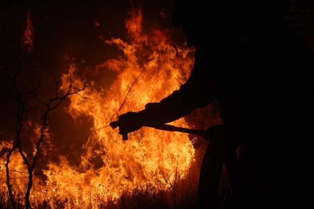 Incendio en La Cumbre a la vera de la Ruta 38