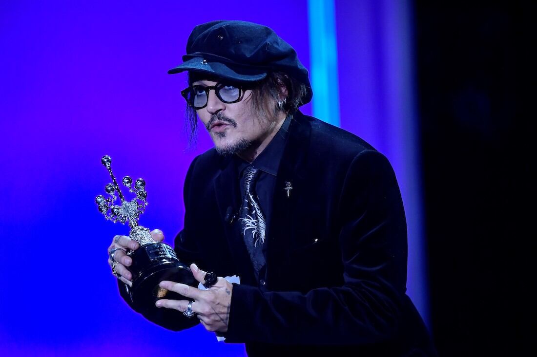 El actor Johnny Depp recibió el Premio Donostia a la trayectoria en el Festival de Cine de San Sebastián.