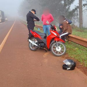 Despistó con su motocicleta y terminó herida.