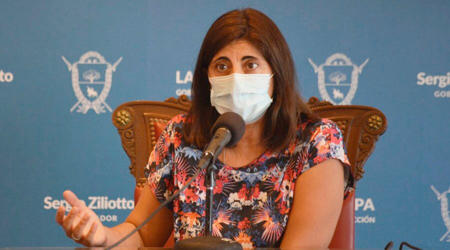 Ana Bertone dijo que la vacuna "no hará magia" 