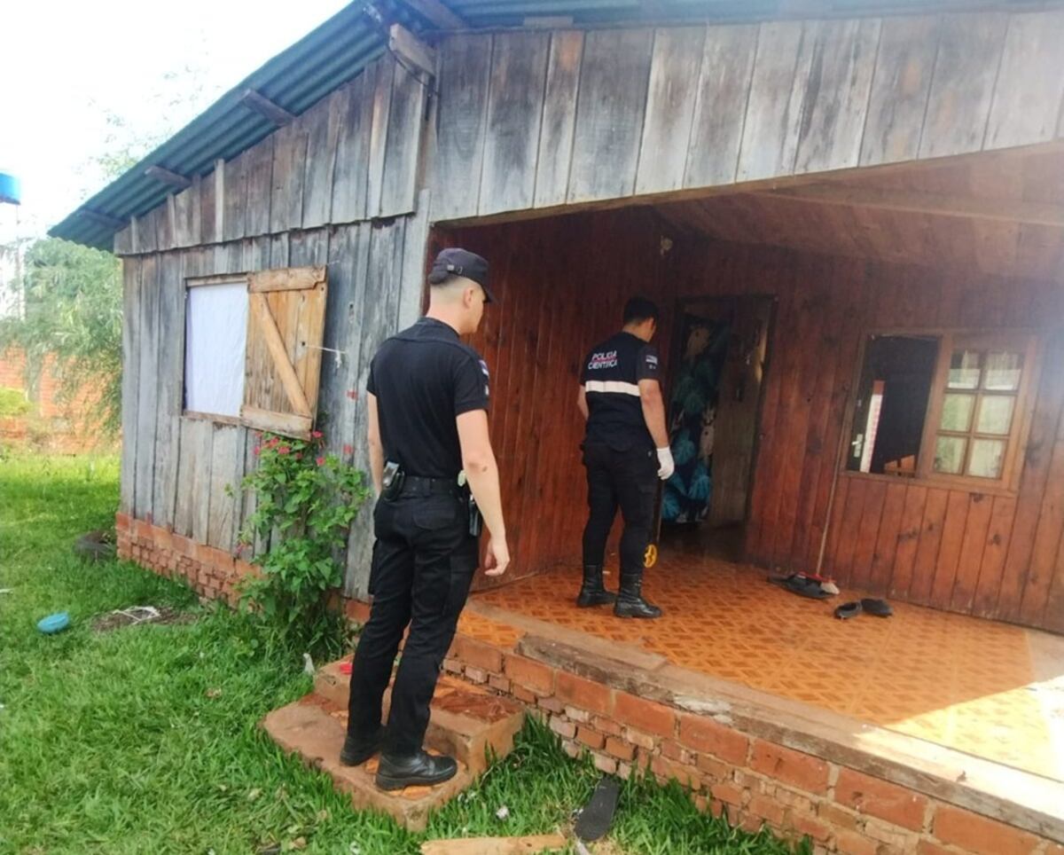 Violento episodio en Aristóbulo del Valle: una joven gravemente herida y su pareja hallada muerta