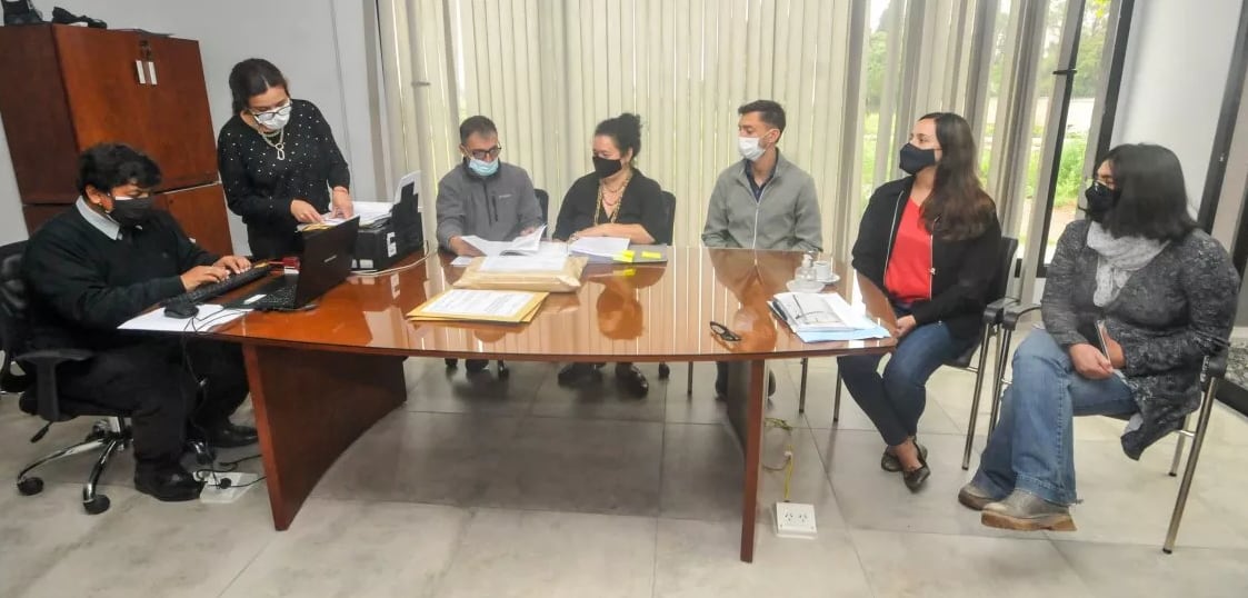 Gustavo Toffoli, Sandra Nazar y Emiliano Rodríguez encabezaron el acto de apertura de las propuestas en el marco del llamado a licitación para la puesta en valor de la estación de Volcán.