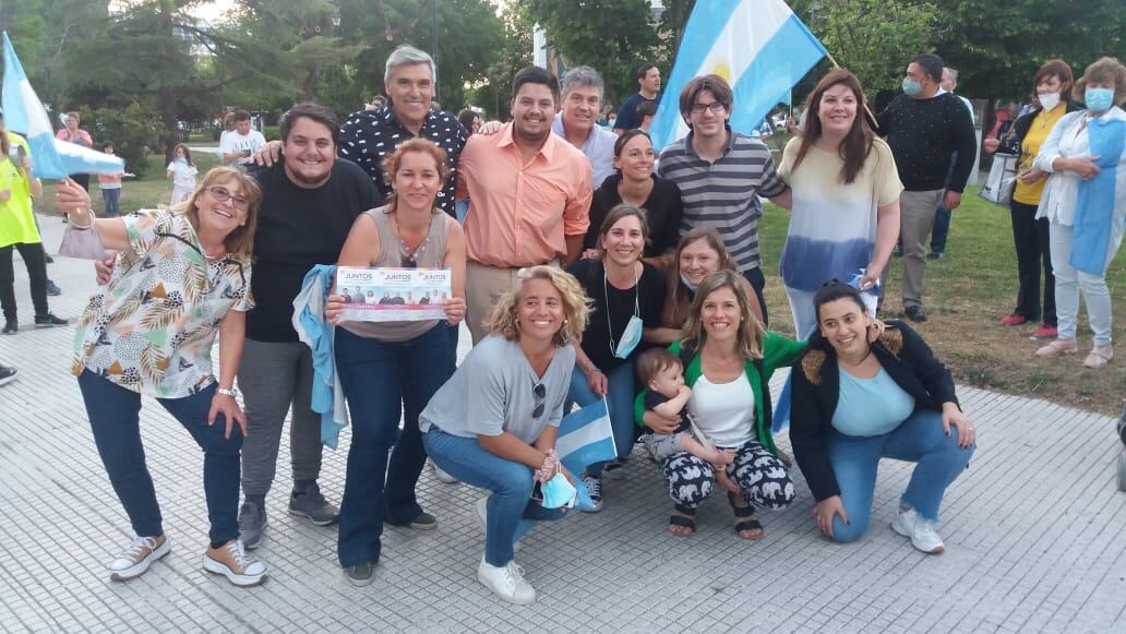 JUNTOS cerró su campaña en la Plaza San Martín