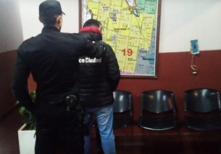 Posadas: terminó detenido tras amenazar a un individuo con un arma de fuego.