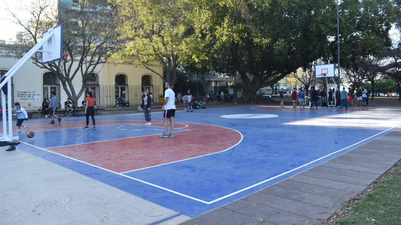 La NBA remodeló la cancha del parque Urquiza