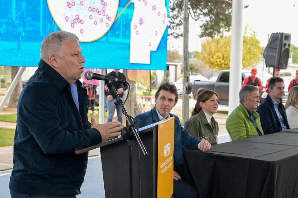 Inauguración Polideportivo IPV Arroyito Juan Schiaretti Gustavo Benedetti