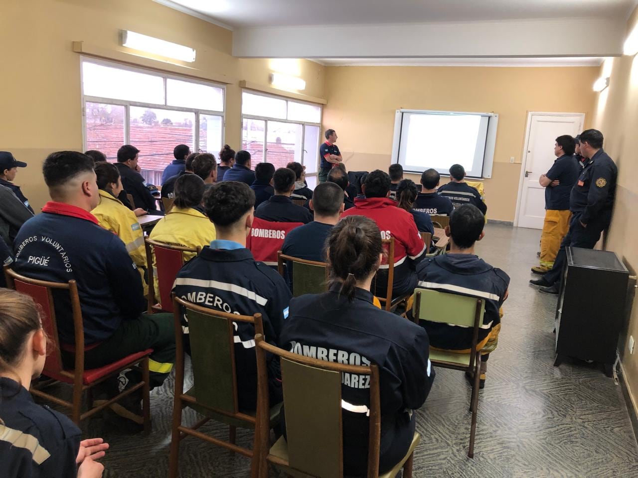 Jornada de Capacitación Regional de Bomberos Voluntarios en incendios forestales y materiales peligrosos