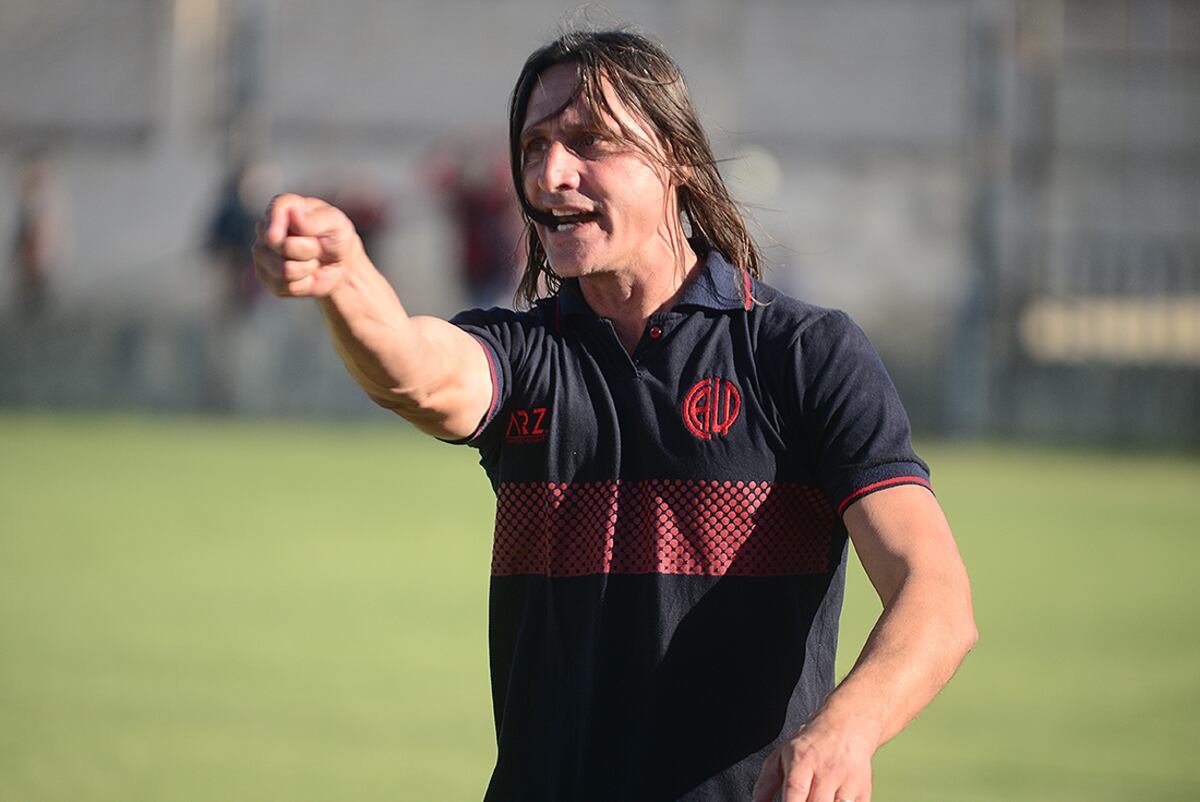 El Olave de Belgrano: la oferta de Zielinski, quién es el mejor arquero y qué dijo de Matías Suárez