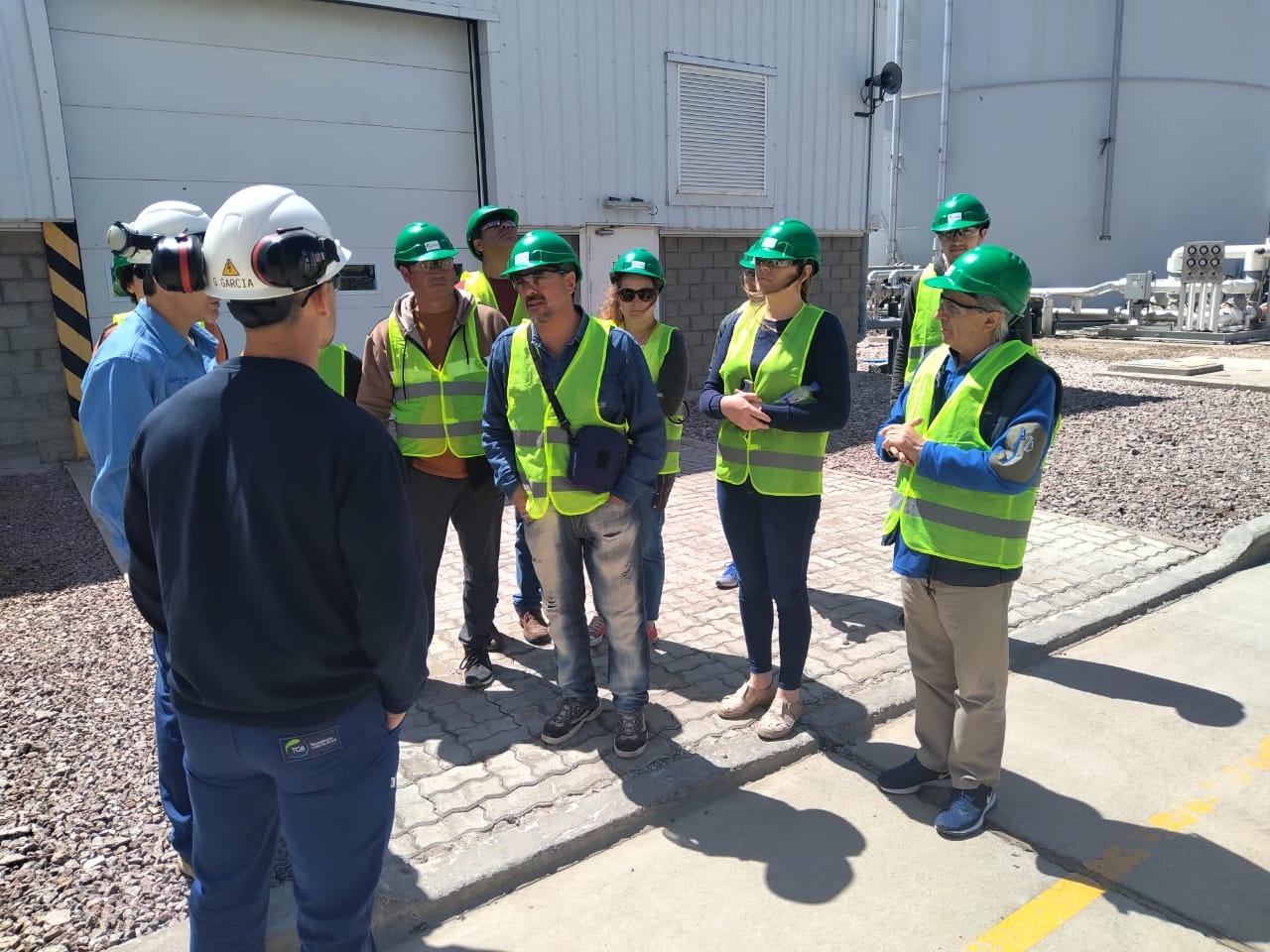 Estudiantes de la Tec. Univ. En Energías Renovables y Convencionales visitaron la Central Termoeléctrica Guillermo Brown