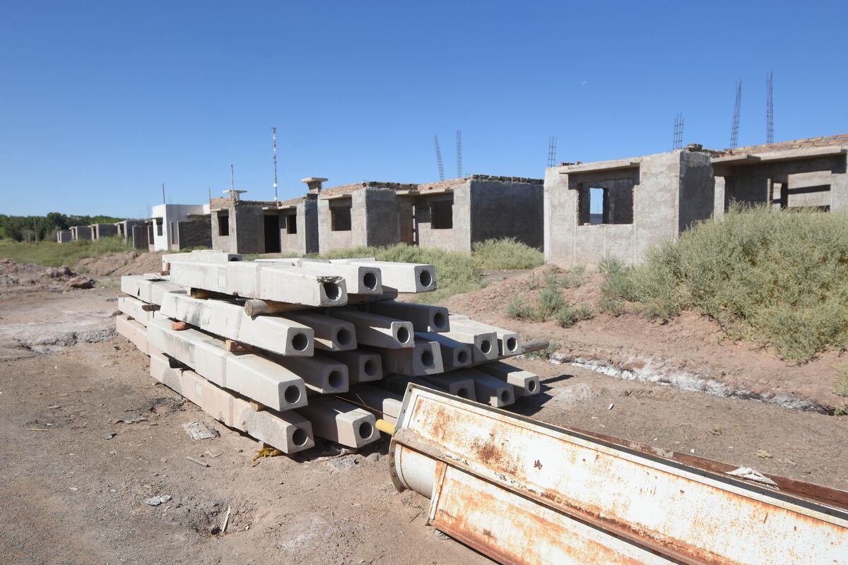 El intendente de Lavalle buscará ayuda de Nación para finalizar las casas de Tupac Amaru