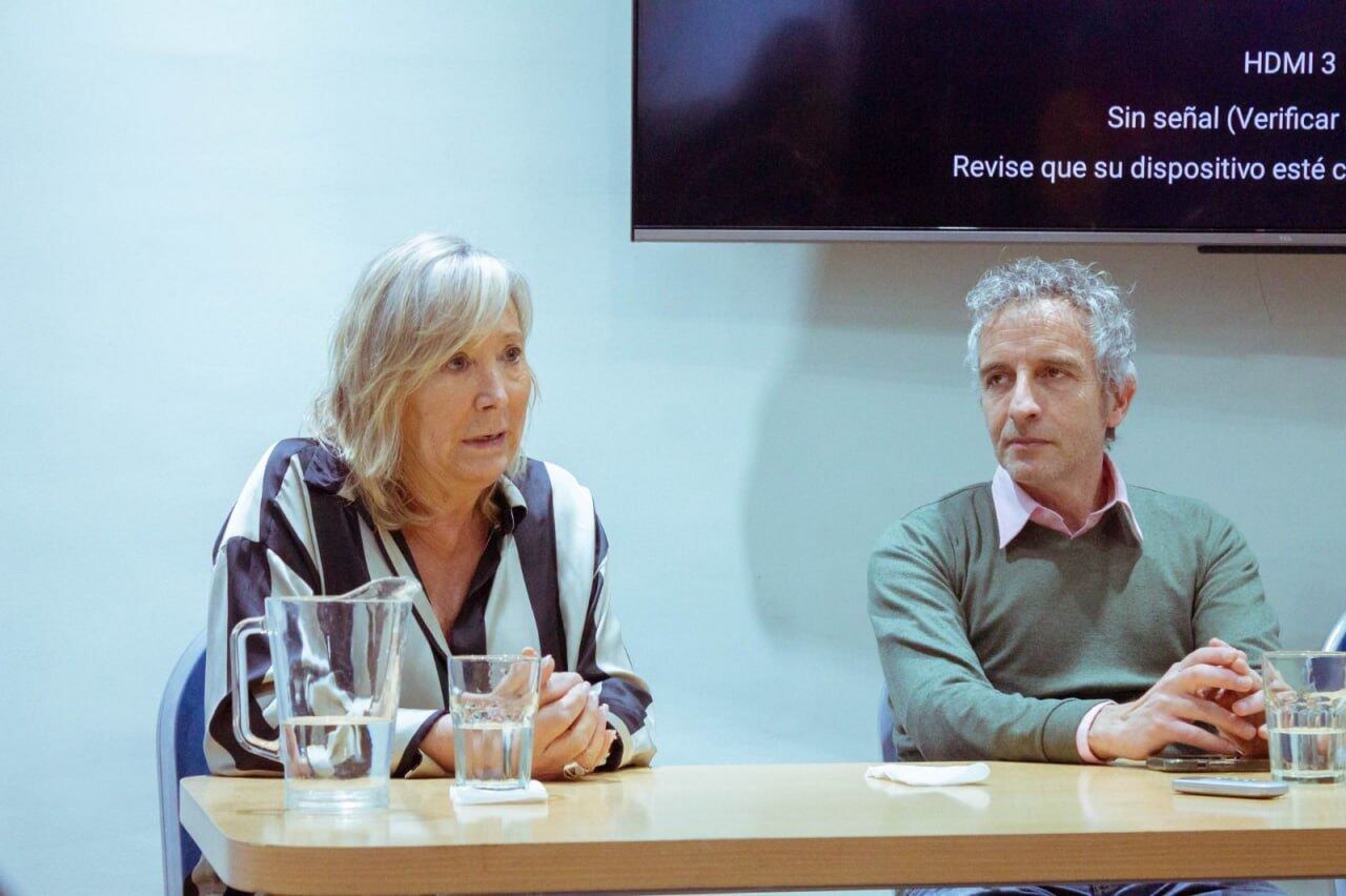 Charla “Claves para el abordaje responsable de la problemática del suicidio en los medios”