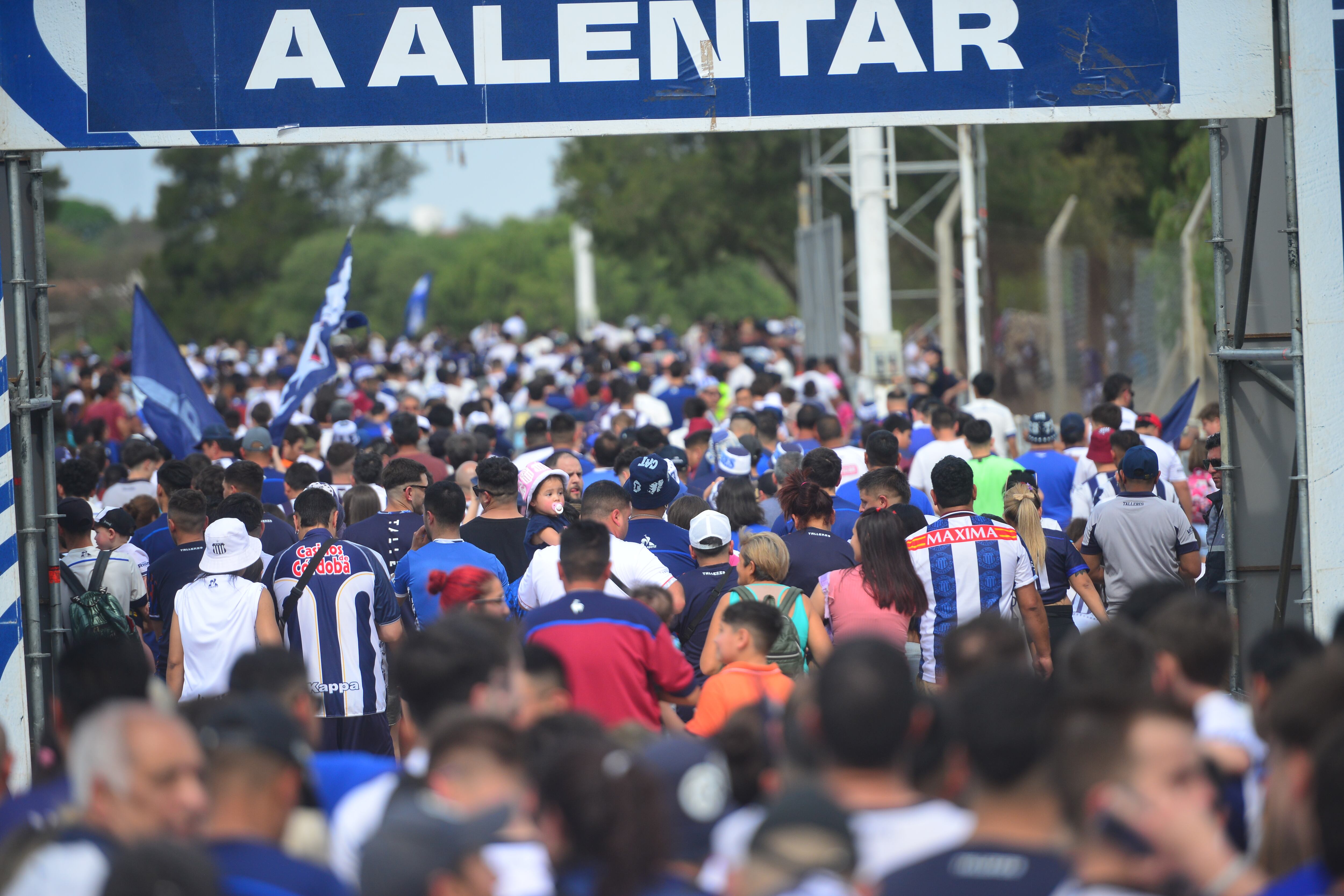 Super Clásico de Córdoba Talleres vs Belgrano en el Kempes