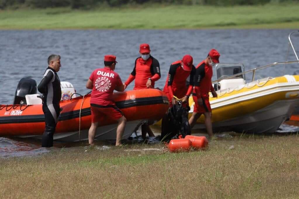 Busca a un hombre de 38 años que cayó de una moto de agua en Villa Rumipal.