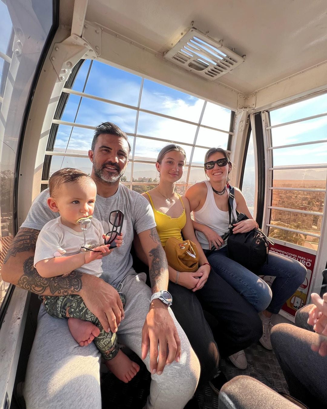 Mica Viciconte, Fabián Cubero, Indiana y Luca en Salta