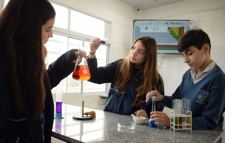 Laboratorio en Grilli Canning College.