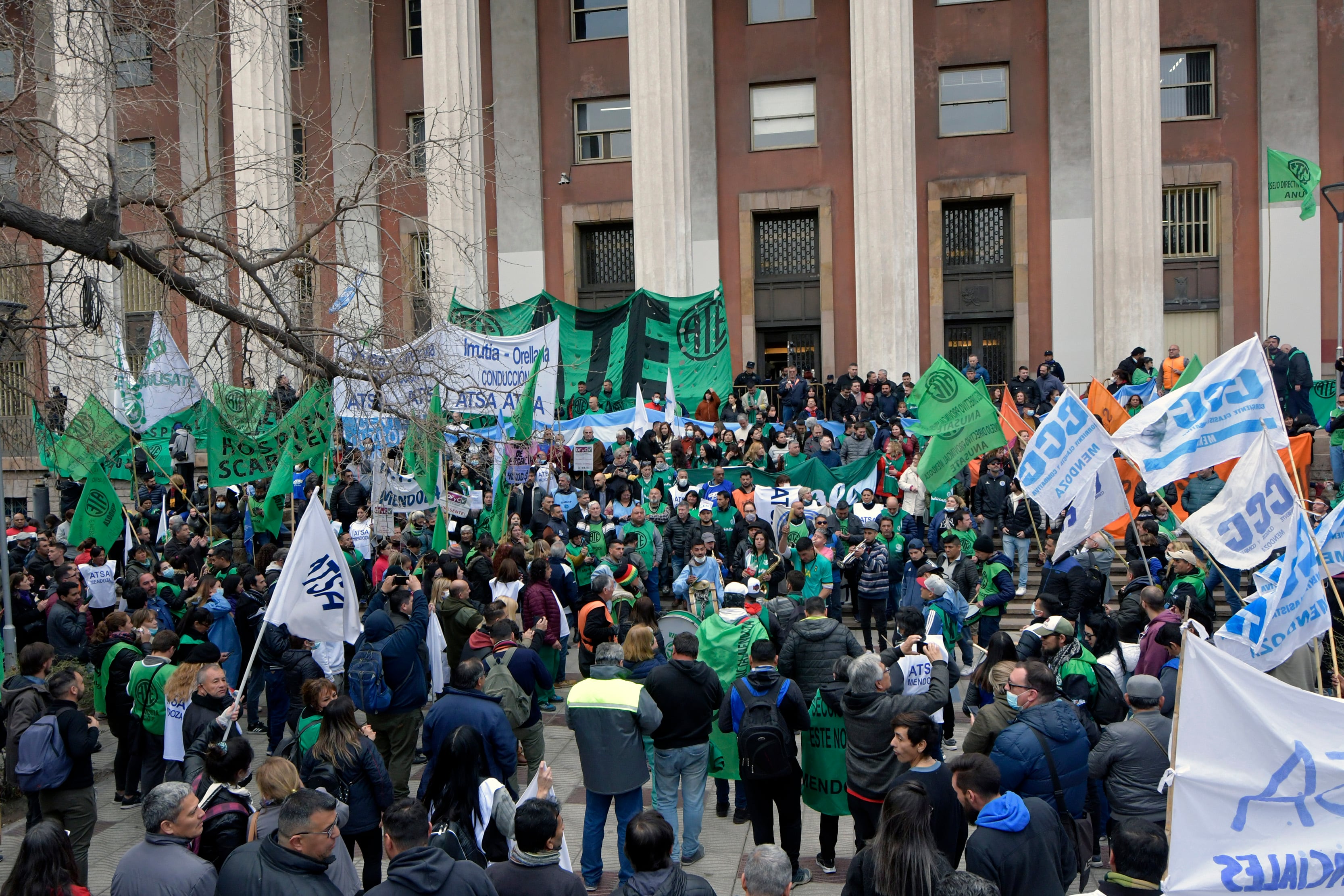 Protesta de ATE

ATE (Asociación Trabajadores del Estado), seguirá realizando protestas y marchas mientras se transita un contexto de paritarias.