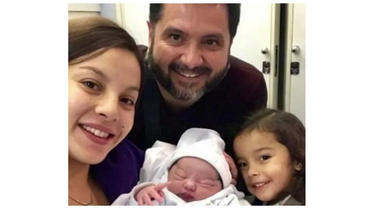 Jorge Rojas con su actual esposa, Valeria Ojeda y sus dos niños.