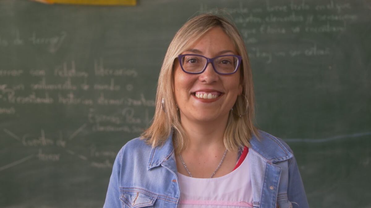 Innovación educativa: es docente rural e impulsa proyectos de lectura radial y obras de teatro para promover la inclusión