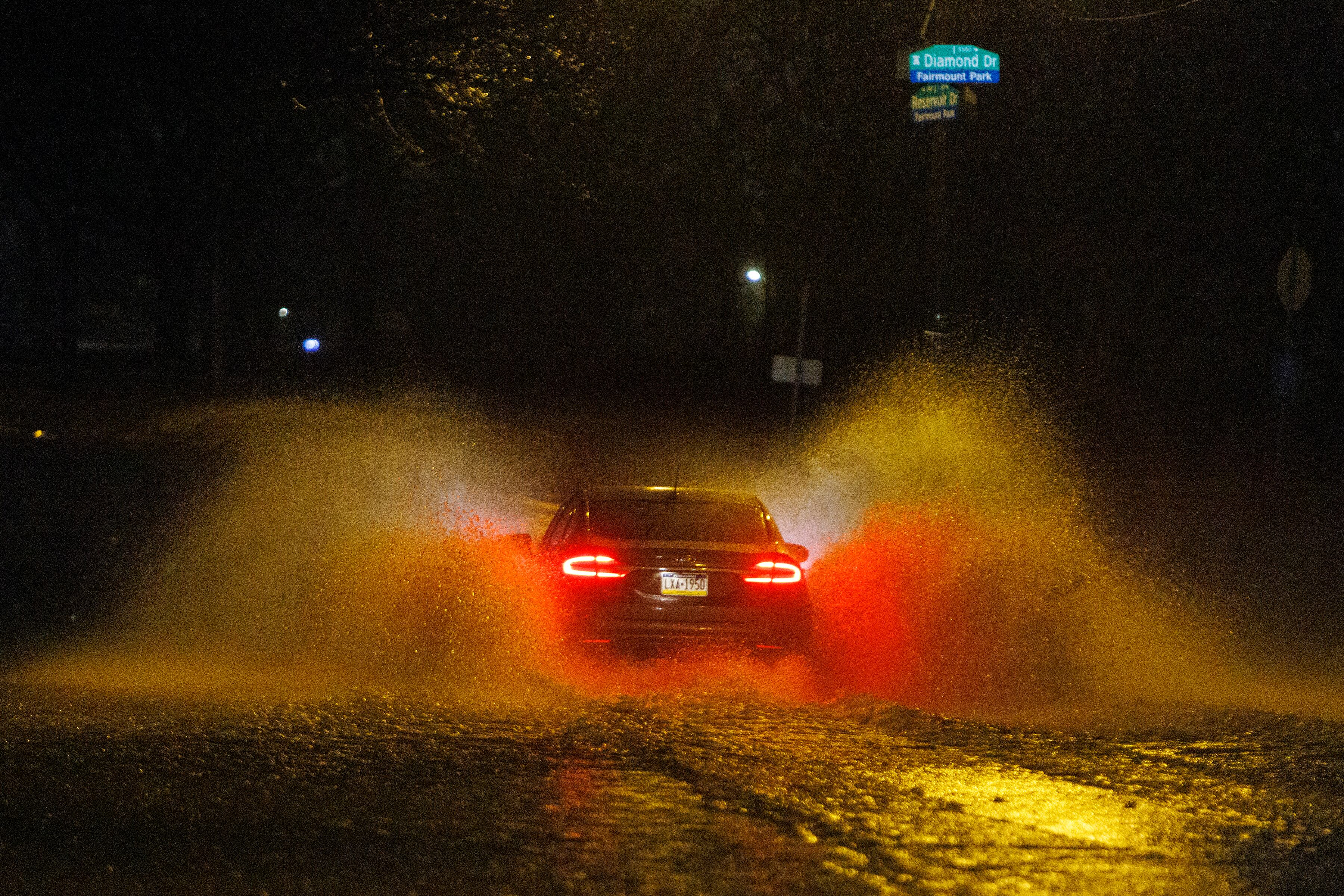 El Servicio Meteorológico Nacional emitió una alerta naranja por tormentas para Buenos Aires, La Pampa y Río Negro.