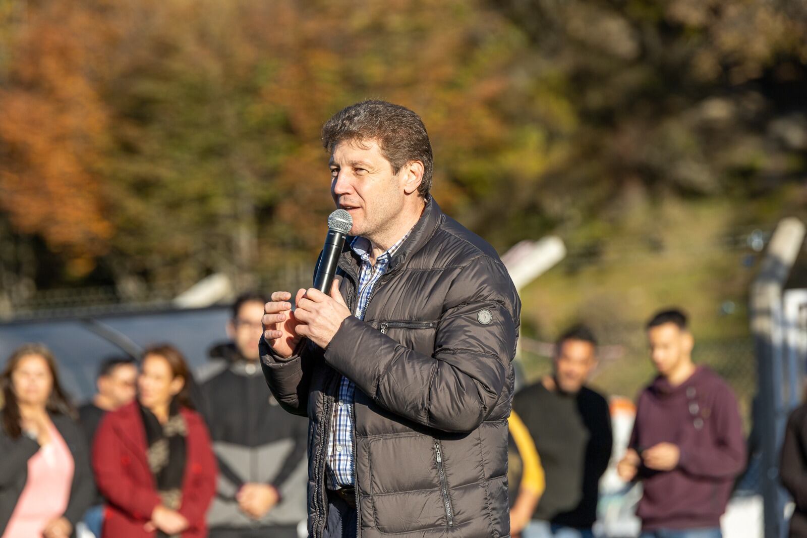 Inauguración en Ushuaia, de la cancha de fútbol de césped sintético.