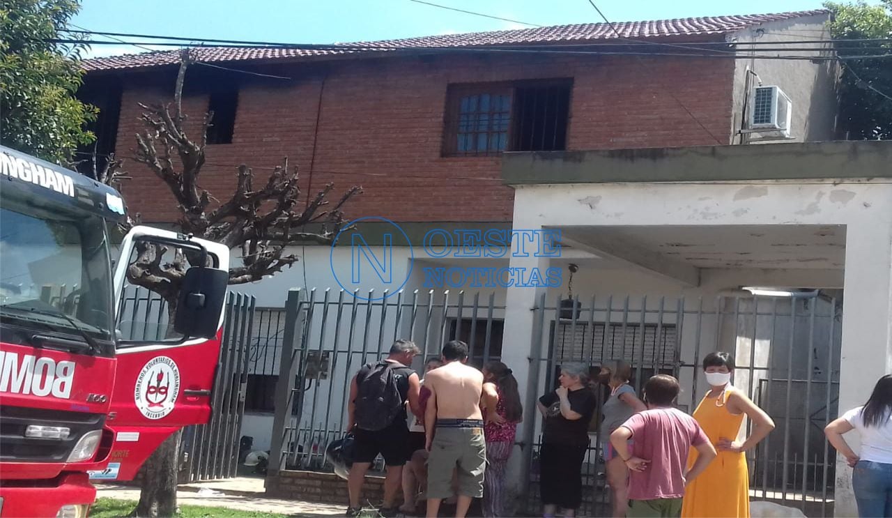 Los menores fueron trasladados al Hospital de Hurlingham, pero no llegaron con vida