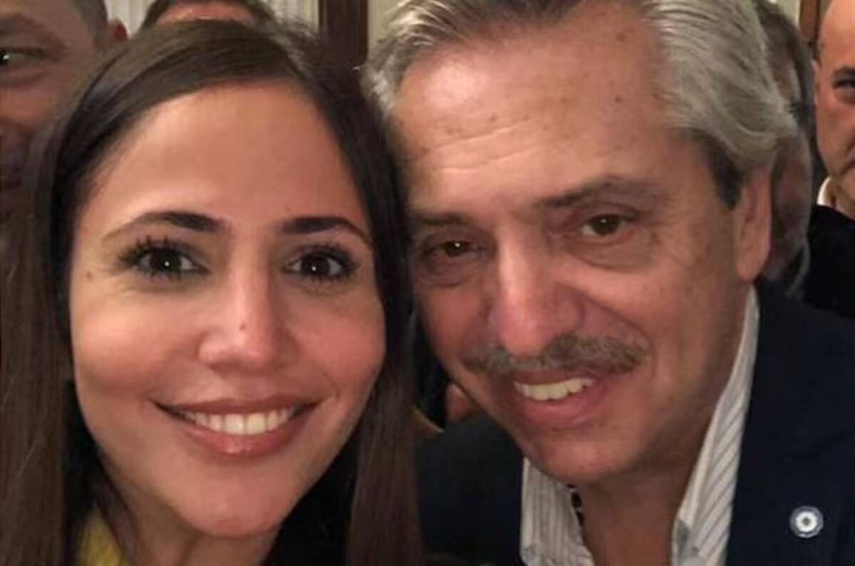 Filtraron fotos de Alberto Fernández con Romina Uhrig en la Quinta de Olivos en plena pandemia