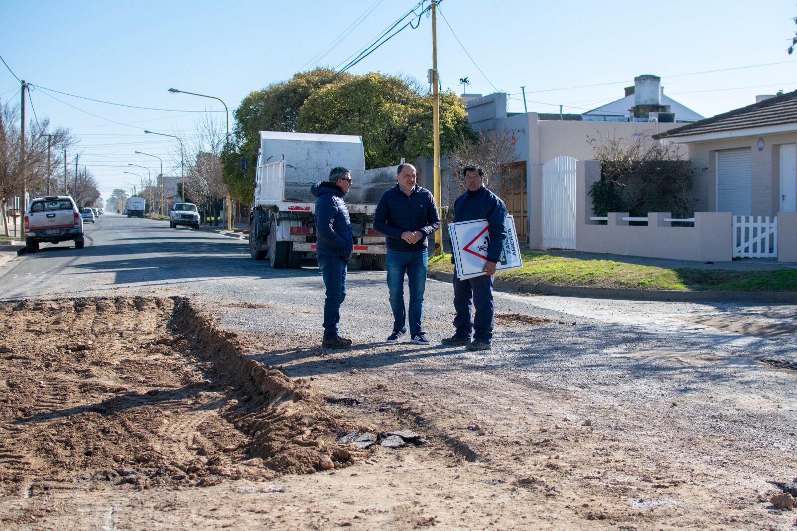 Continúan los trabajos de bacheo en distintos puntos de Tres Arroyos