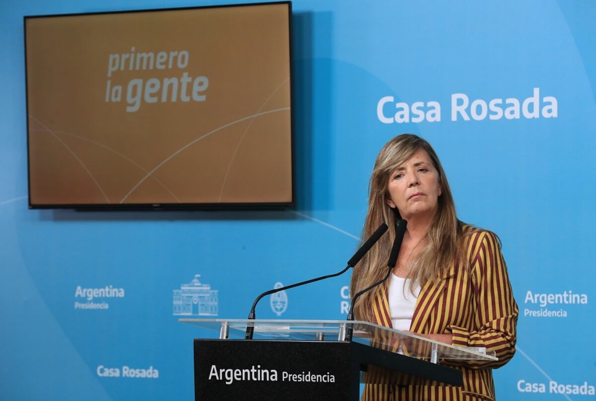 Gabriela Cerruti descartó que el dólar blue sea una preocupación para el Gobierno: “Sube y baja”
