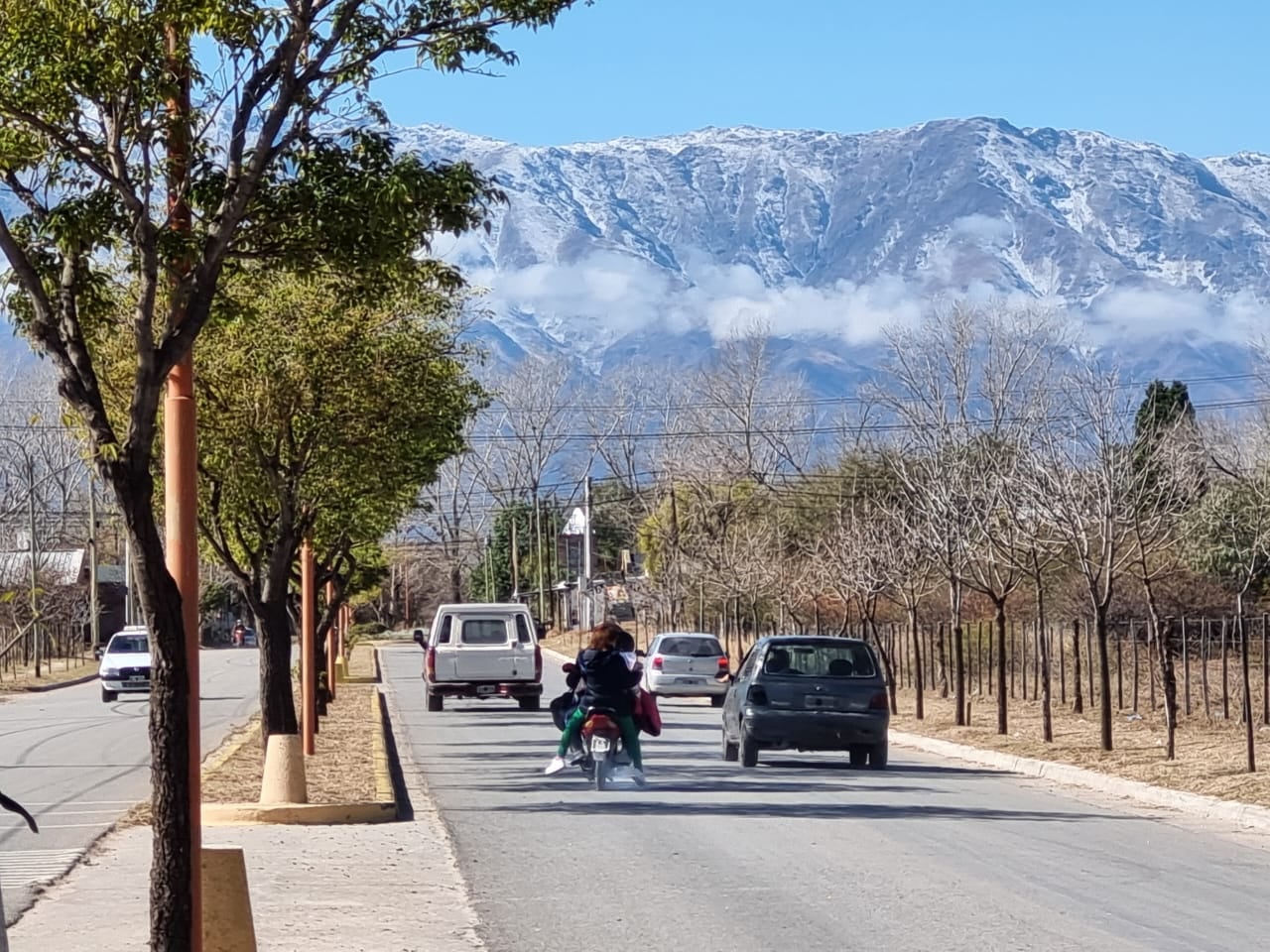 Las sierras de Córdoba amanecieron con un imponente manto blanco.