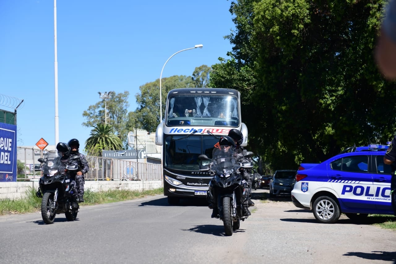 Llegada de Boca Juniors a Córdoba, jugará un partido amistoso frente a Talleres. (Christian Luna / La Voz)