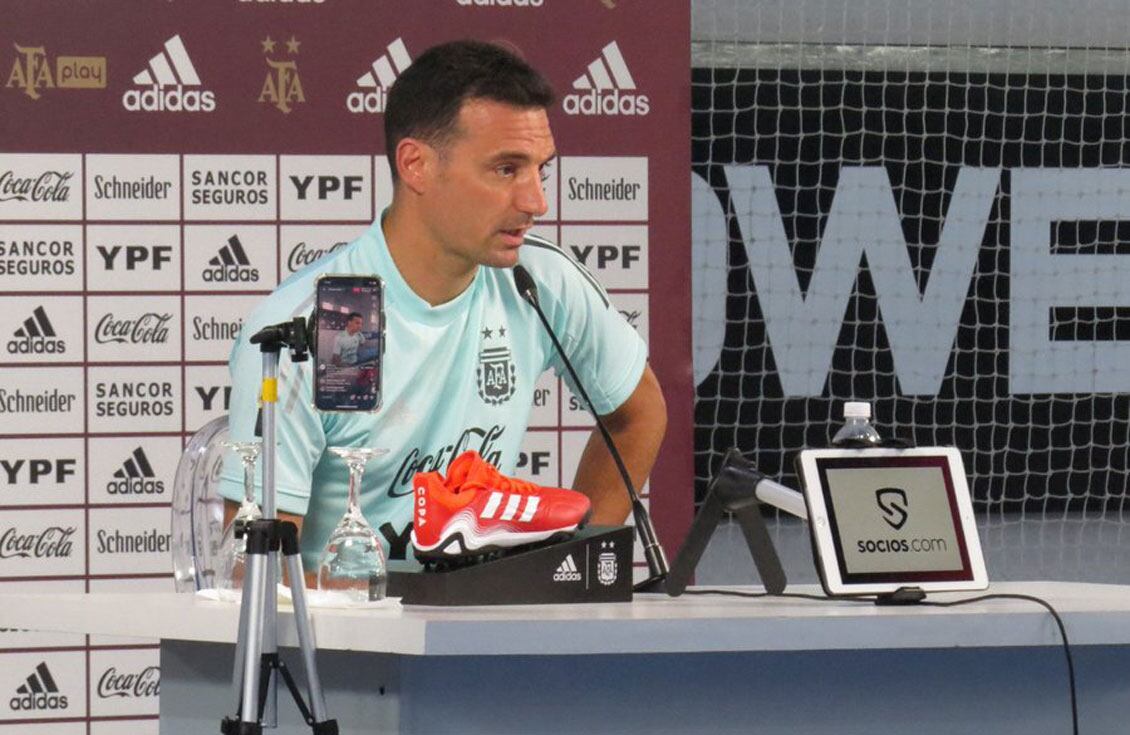 Lionel Scaloni habló en Ezeiza ante la prensa en la previa del duelo con Venezuela. 