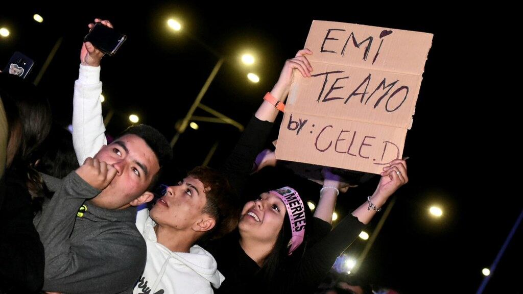 Los jóvenes coparon el Estadio del Bicentenario para ver a Emilia Mernes en San Juan.