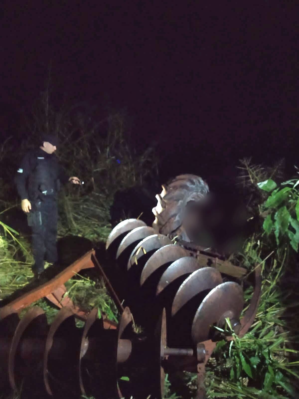 Puerto Esperanza: sexagenario falleció tras volcar el tractor que manejaba