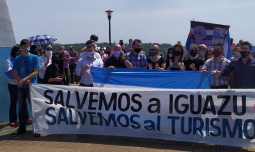 Reclaman la reapertura del puente Tancredo Neves en Puerto Iguazú.