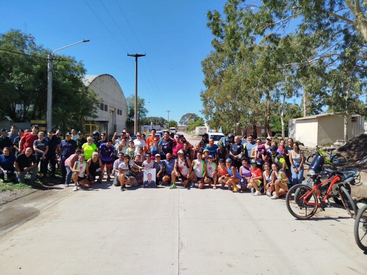 En homenaje a su hermano fallecido, un atleta corrió uniendo Punta Alta y Bahía Blanca