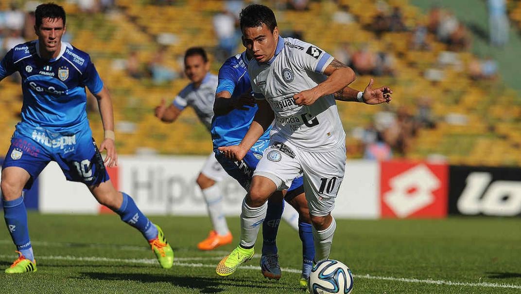 Enorme. Lucas Zelarayán jugó un gran segundo tiempo. Se lo ve maduro futbolísticamente. (Foto: Ramiro Pereyra)