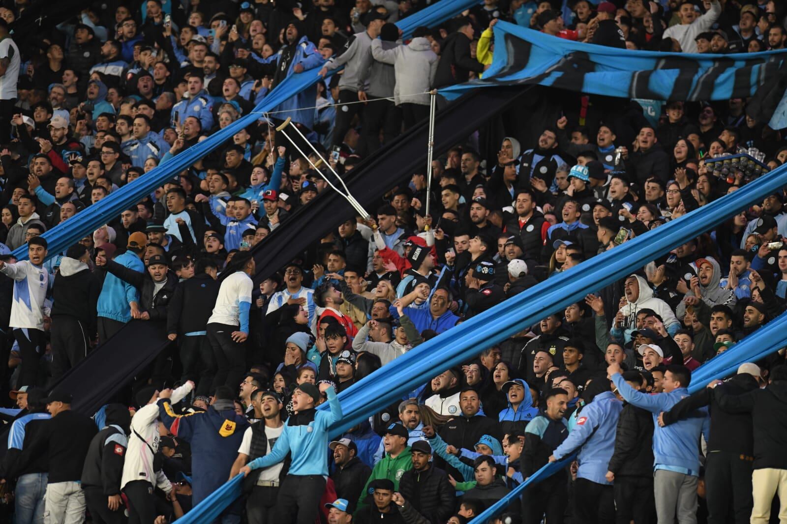 Belgrano enfrentó a Paranaense por los octavos de final de la Copa Sudamericana. (Facundo Luque / La Voz)