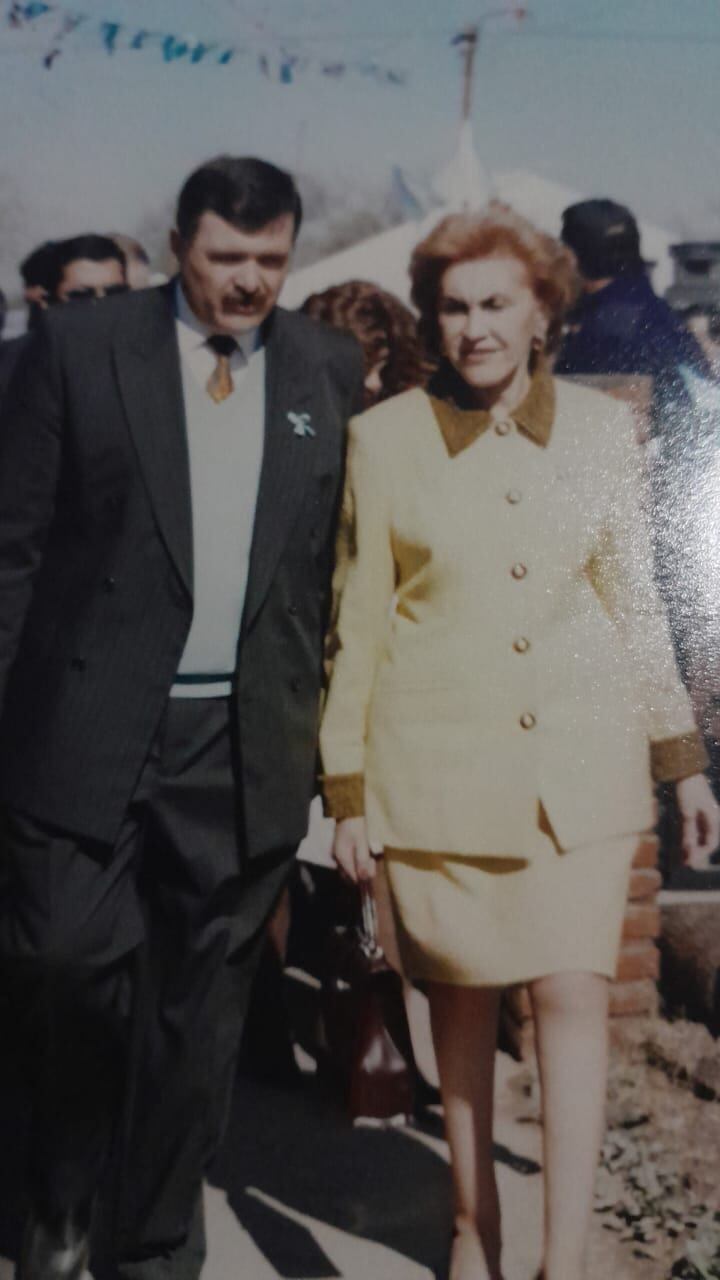 Osvaldo Jaldo junto a Olijela Rivas decadas atras.