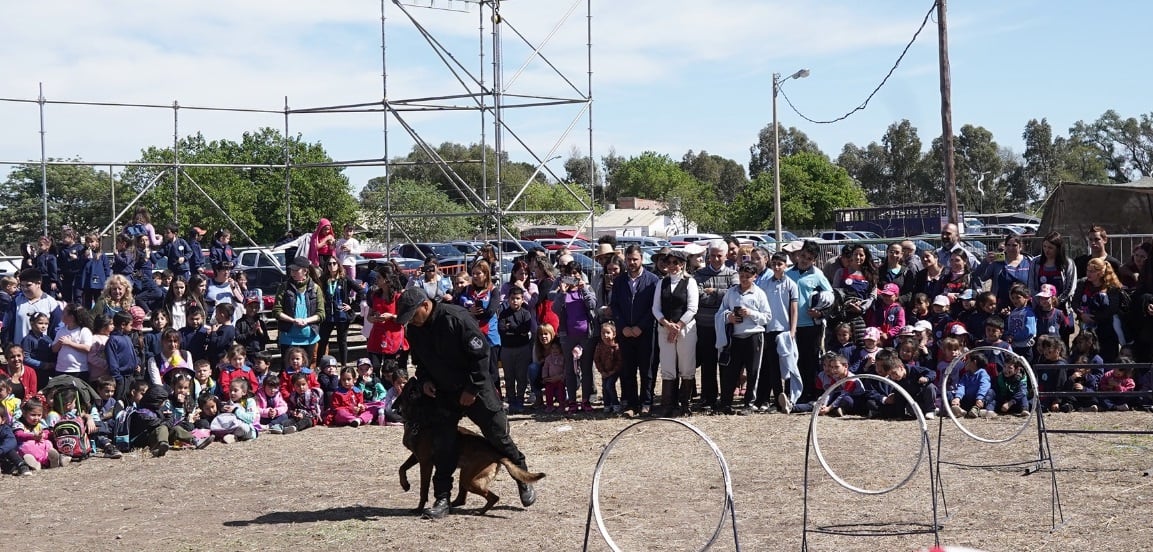 La destreza de los canes de la policía fue el espectáculo más concurrido en la Expo San Luis.