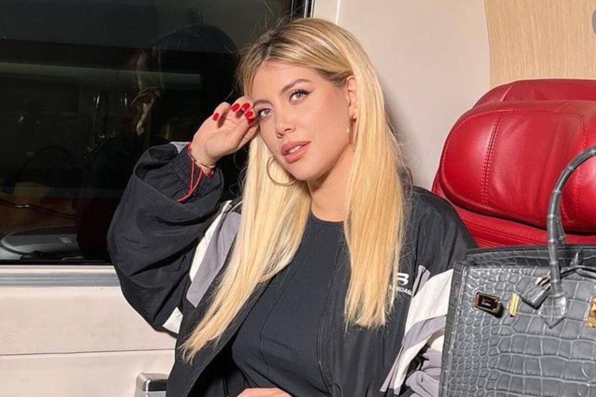 El día que Wanda Nara subió la temperatura de las redes con un video luciendo un body negro a puro brillo