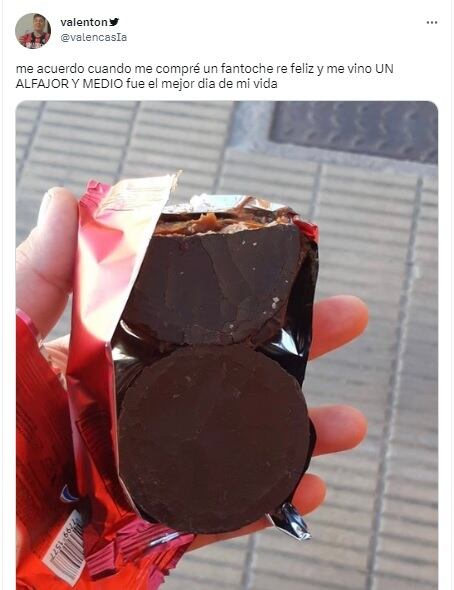 Compró un alfajor y para su sorpresa recibió uno y medio